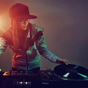 双飞两个初中生
